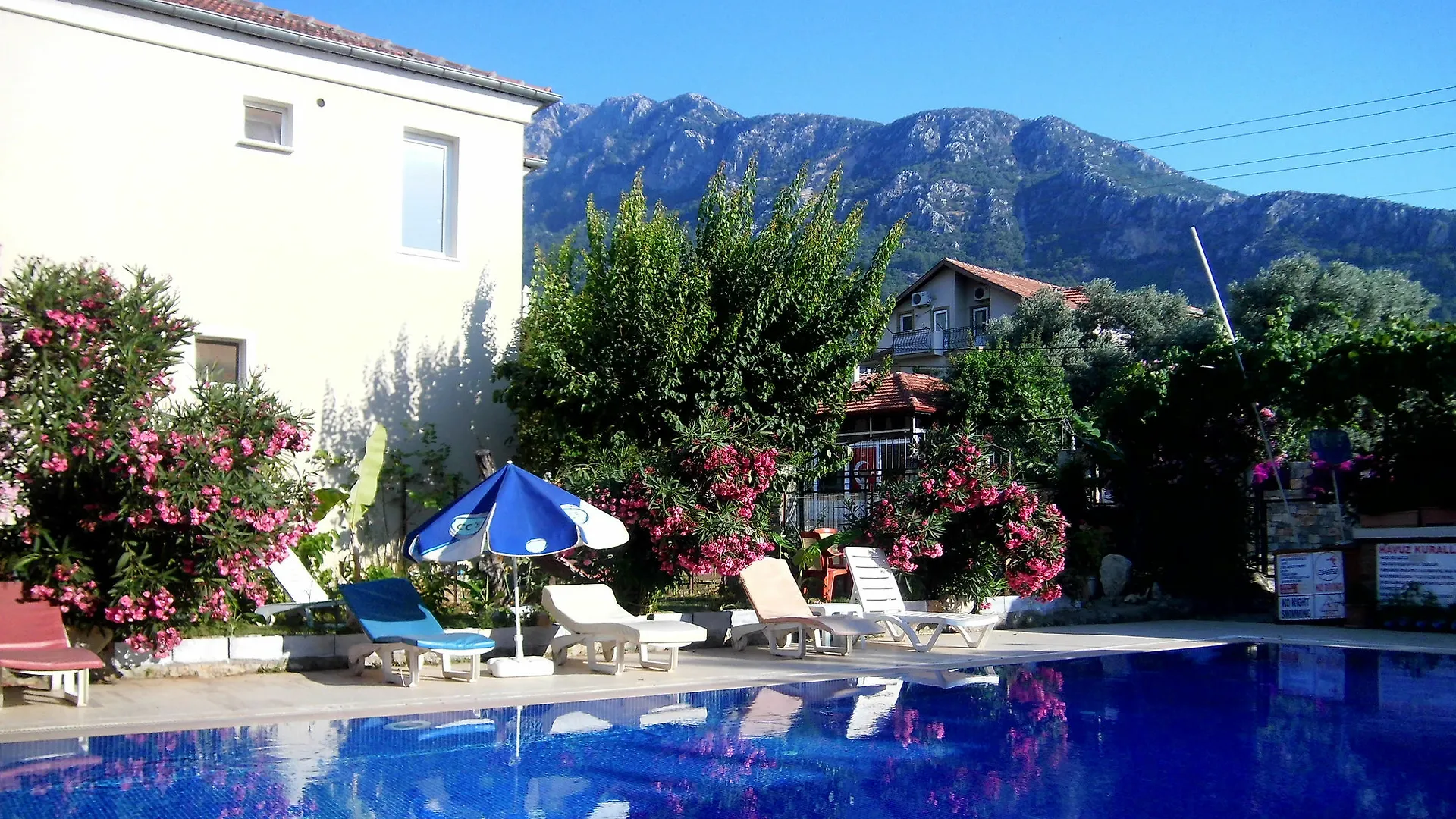 Cc'S Butik Hotel Ölüdeniz 2*,